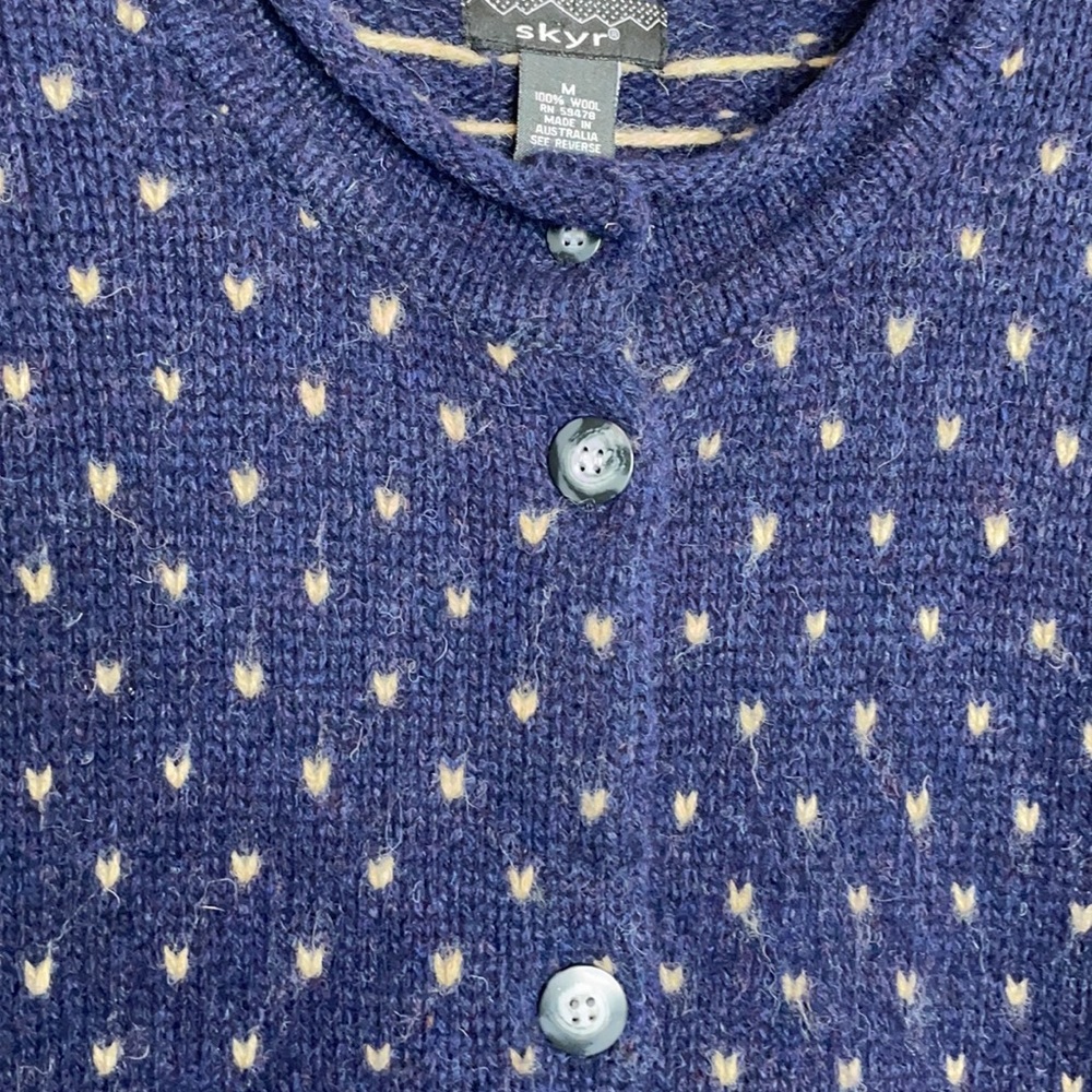 Skyr Wool Sweater from Australia (M) - Picture 5 of 7